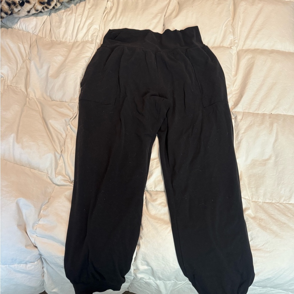 Athleta Black Salutation Jogger